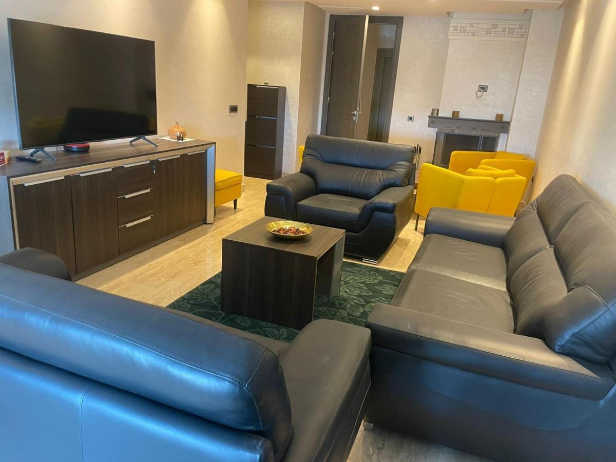 Appartement Haut Standing Proche Gare Casa Voyageur Casablanca Bagian luar foto